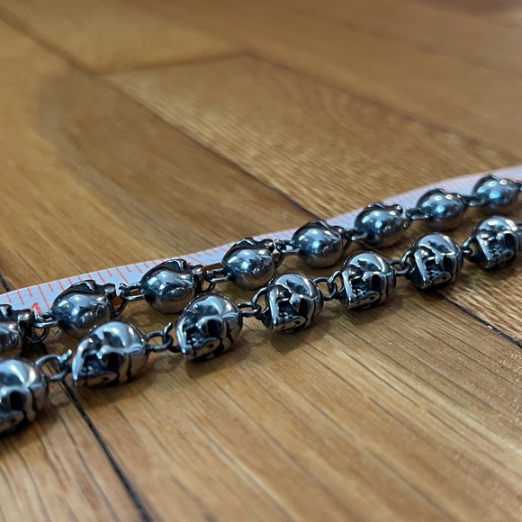 ❌SOLD❌Heavy skull necklace - Picture 10 of 14